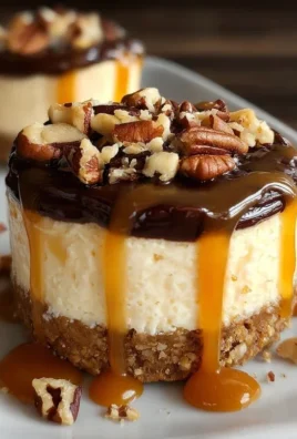 No Bake Turtle Mini Cheesecakes